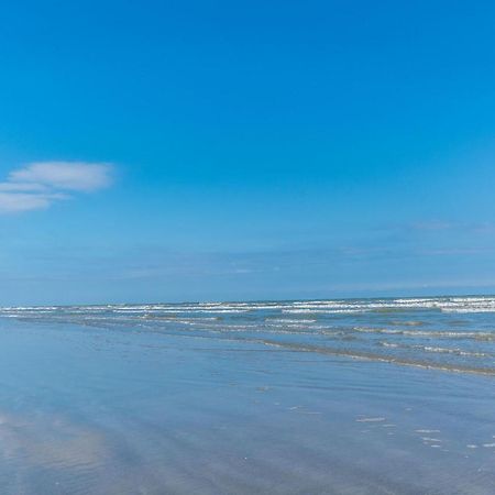 Perfect Location Spacious Yard Coffee Bar At This Lovely Beach Home Galveston Eksteriør billede