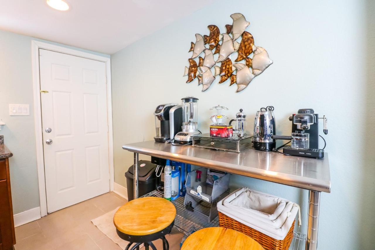 Perfect Location Spacious Yard Coffee Bar At This Lovely Beach Home Galveston Eksteriør billede