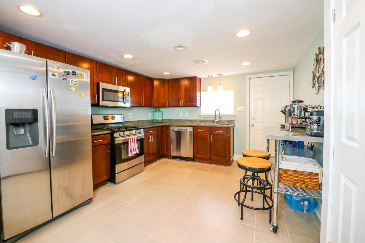 Perfect Location Spacious Yard Coffee Bar At This Lovely Beach Home Galveston Eksteriør billede