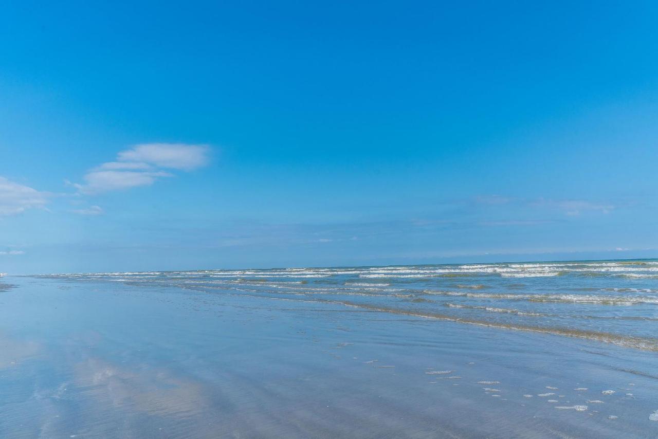 Perfect Location Spacious Yard Coffee Bar At This Lovely Beach Home Galveston Eksteriør billede