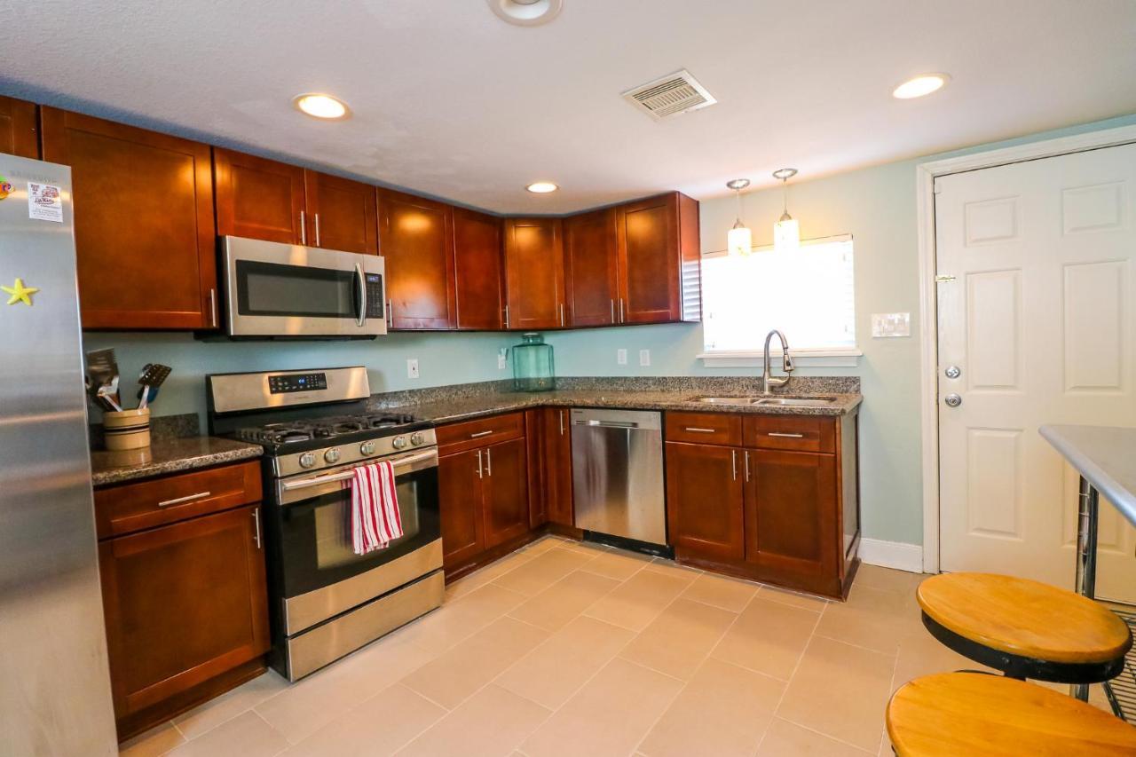 Perfect Location Spacious Yard Coffee Bar At This Lovely Beach Home Galveston Eksteriør billede